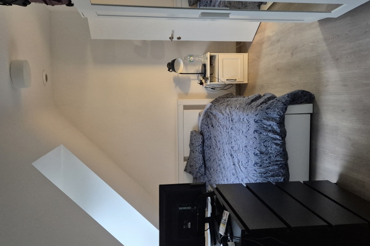 Room, Brussels, Bedrooms: 5