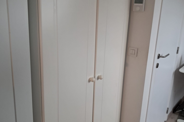 Room, Brussels, Bedrooms: 5