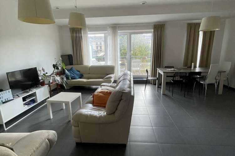 Room, Brussels, Bedrooms: 5